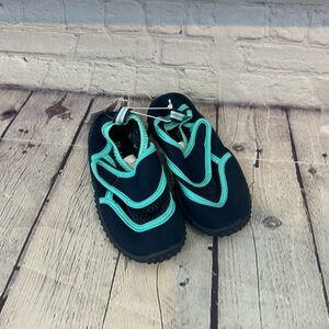 The Children’s Place Kids Water Shoes